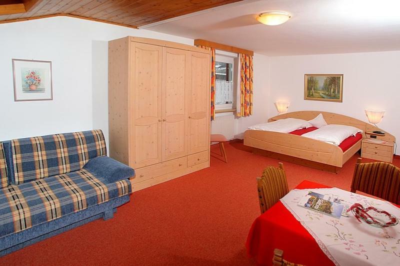 Pension Linserhof ナトゥルノ エクステリア 写真